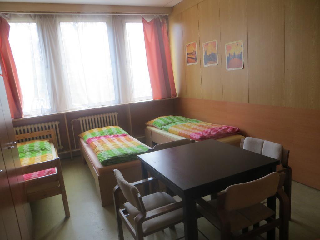 Říčany Hostel Monty מראה חיצוני תמונה